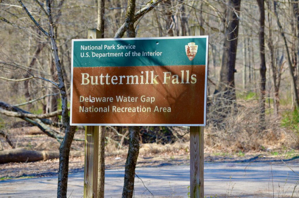 Buttermilk Falls, NJ Parking Area